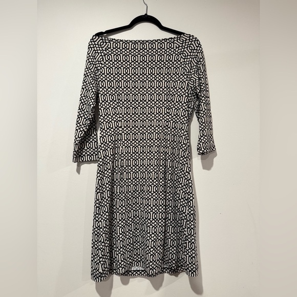 J McLaughlin 3/4 Sleeve Black Cream Patterned Catalina Cloth Dress Size M - Picture 2 of 4